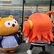 【レポート】『FGO』“特異店L”が爆誕！秋葉原に女主人公とポンタがやってきた