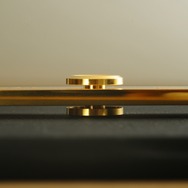 まばゆい輝きを放つ純金のハンドスピナーが発売―その価格なんと400万円!