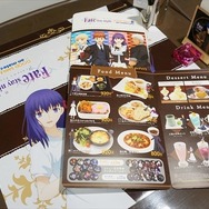 あの激辛麻婆豆腐も？劇場版「Fate/stay night [Heaven's Feel]」アニメイトカフェコラボはメイドと執事がお出迎え