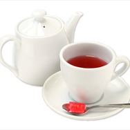 あの激辛麻婆豆腐も？劇場版「Fate/stay night [Heaven's Feel]」アニメイトカフェコラボはメイドと執事がお出迎え