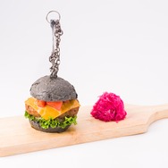 【特集】「エクスカリバーしゃもじ」が大人気！コラボの経緯も明らかになった劇場版「Fate/stay night [Heven’s Feel]」×カプコンカフェレポート