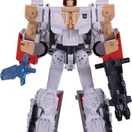 リュウが変形ロボに！？『ストリートファイターII』×「トランスフォーマー」シリーズ発売決定