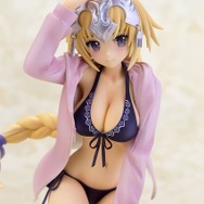 「ジャンヌ・ダルク 水着Ver.」12,800円（税抜）（C）TYPE-MOON （C）2016 Marvelous Inc.
