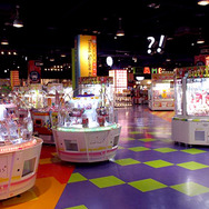 13歳未満も楽しめる！ 「ヘッドセットレスVR」で遊ぶアトラクション『オバケハンター』稼働開始