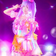 「サイリウムチェンジ!」の声でコスプレ衣装が光り輝く! 音声認識を取り入れた“らぁら”の電飾衣装が見事な完成度