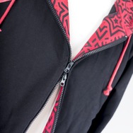 『真・女神転生 DEEP STRANGE JOURNEY』と『ペルソナ5』の新作アパレルが発売決定