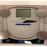 タニタの本気を見た!“セガサターンな「体組成計」”を実現─そして早速セガが食いつく