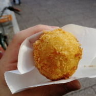 「アイマス シンデレラガールズ After20」作者、半二合先生と戸越銀座を食べ歩きながらインタビュー！