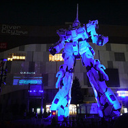 ユニコーンガンダム立像、お台場に立つ！ 演出や変型をフォトレポートでお届け（写真45枚）
