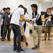 熱戦を讃え合う