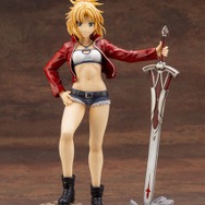 フィギュア「“赤”のセイバー」12,000円+税(C)東出祐一郎・TYPE-MOON / FAPC