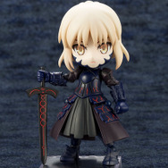 「キューポッシュ セイバー/アルトリア・ペンドラゴン〔オルタ〕」5,500円（税抜）(C)TYPE-MOON / FGO PROJECT