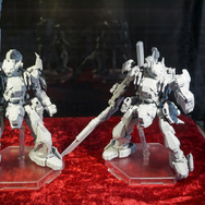 『ボーダーブレイク』PS4版完成披露会フォトレポ─実物大ブラント・ランナーの迫力に思わず「すご～い！」「いい腕だ！」