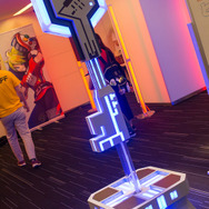 『#コンパスライブアリーナ』大阪公演が大盛況！女性に支持される強みは、映像と楽曲、さらにコスプレイヤー!?