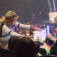 『#コンパスライブアリーナ』大阪公演が大盛況！女性に支持される強みは、映像と楽曲、さらにコスプレイヤー!?