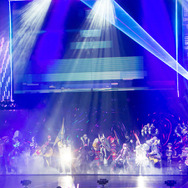 『#コンパスライブアリーナ』大阪公演が大盛況！女性に支持される強みは、映像と楽曲、さらにコスプレイヤー!?