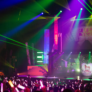 『#コンパスライブアリーナ』大阪公演が大盛況！女性に支持される強みは、映像と楽曲、さらにコスプレイヤー!?