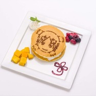 『よつばと！』コラボ　よつばホットケーキ 1,1０0円（税別）(C)KIYOHIKO AZUMA/YOTUBA SUTAZIO (C) CAPCOM CO., LTD. ALL RIGHTS RESERVED.