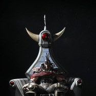 「ラオウ 玉座ver.」99,800円（税抜）(C)武論尊・原哲夫/NSP 1983