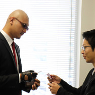 『ヒットマン2』PR大使マフィア梶田氏が編集部を襲撃！ガチで人生相談に乗ってもらった！