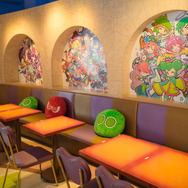 「ぷよクエカフェ2018」が11月5日より開催！総合プロデューサーがコラボカレーとインスタ枠にご満悦