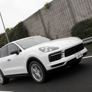 タンクトップを脱ぎ捨てて「ポルシェ」に乗った日