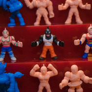 「キン肉マン酒場」に行ってみた！ ファンなら思わず“ニヤリ”なコラボフード＆展示物がズラリ