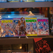 「キン肉マン酒場」に行ってみた！ ファンなら思わず“ニヤリ”なコラボフード＆展示物がズラリ