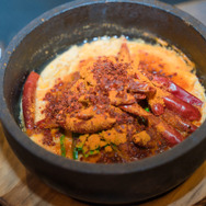 「キン肉マン酒場」に行ってみた！ ファンなら思わず“ニヤリ”なコラボフード＆展示物がズラリ