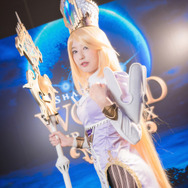 優勝賞金100万ドル『シャドバ』世界大会2018!五木あきら含む公式コスプレイヤー10人が会場を彩る【写真107枚】