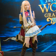 優勝賞金100万ドル『シャドバ』世界大会2018!五木あきら含む公式コスプレイヤー10人が会場を彩る【写真107枚】