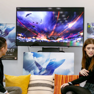 『エースコンバット』好き海外女性モデルが語る『エスコン』事情とは？河野氏対談＆インタビュー