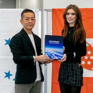 『エースコンバット』好き海外女性モデルが語る『エスコン』事情とは？河野氏対談＆インタビュー