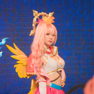 『モンスト』ブースで豪華コスプレショー開催！日本のえなこ、台湾のMomoら人気レイヤー競演！【台北ゲームショウ2019】