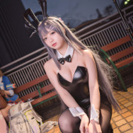 桜島麻衣『青春ブタ野郎』／撮影：寒黙