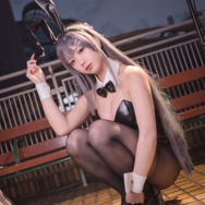 桜島麻衣『青春ブタ野郎』／撮影：寒黙