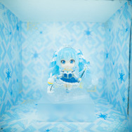 【コスプレ】「ワンフェス2019冬」初音ミクに扮したコンパニオンさんに注目！ GSRコーナー【写真34枚】