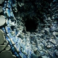 『JUMP FORCE』ジャンプヒーローが現実でバトル!? コンクリート壁を撃つ“謎の穴”が新宿駅に出現