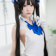 「ダンまち」ヘスティア“例の紐”の効能は？ 人気レイヤーとマジメに検証してみた【写真41枚】