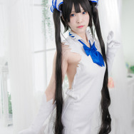 「ダンまち」ヘスティア“例の紐”の効能は？ 人気レイヤーとマジメに検証してみた【写真41枚】