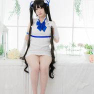 「ダンまち」ヘスティア“例の紐”の効能は？ 人気レイヤーとマジメに検証してみた【写真41枚】