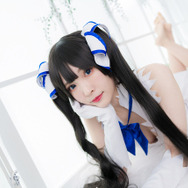 「ダンまち」ヘスティア“例の紐”の効能は？ 人気レイヤーとマジメに検証してみた【写真41枚】