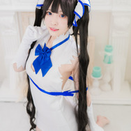 「ダンまち」ヘスティア“例の紐”の効能は？ 人気レイヤーとマジメに検証してみた【写真41枚】