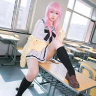 向日アオイ『君と彼女と彼女の恋。』