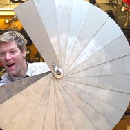 海外YouTuberが『SEKIRO』に登場する鉄の傘をリアルで再現！