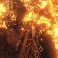 序盤の難敵と戦う隠し部屋には、巨大な仏像がたたずんでいる。