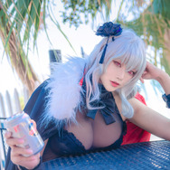 『アズールレーン』グラーフ・ツェッペリン（砂浜のウルズver.）