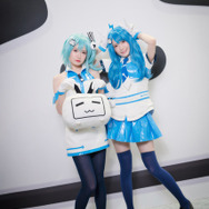 【コスプレ】「ビリビリ動画」双子の中国人気レイヤーがダンスパフォーマンスで魅了！【ニコニコ超会議2019】