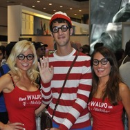 【E3 2009】E3会場で見つけた美女と野獣(?)