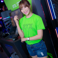 【COMPUTEX 2019】創立30周年のASUSがゲーミングPCブランド「ROG」と合わせて2ブース出展！台湾美女コンパニオンが眩しい【写真70枚】